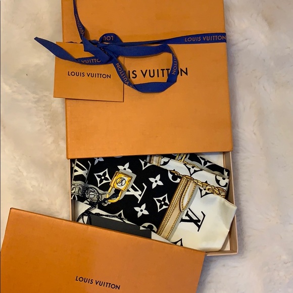 Louis Vuitton 2018 Monogram Confidential Bandeau - Picture 2 of 8